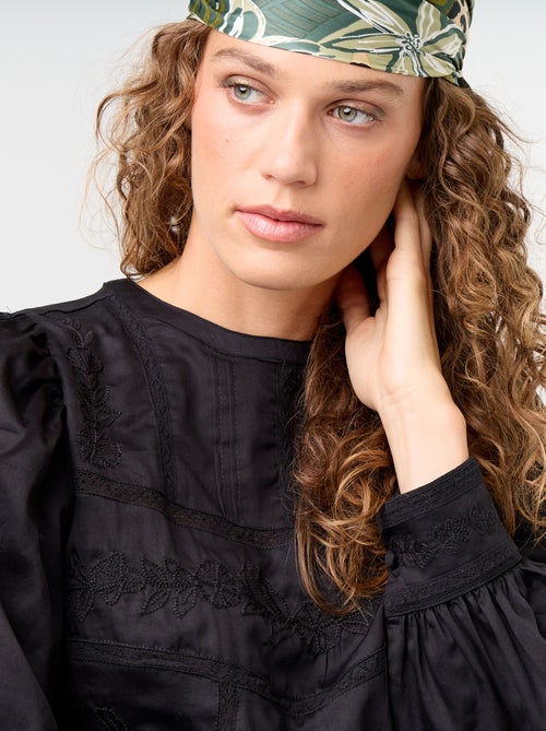 Blouse met lange mouwen en borduursels - Kiabi Blouse met lange mouwen en borduursels - Kiabi
