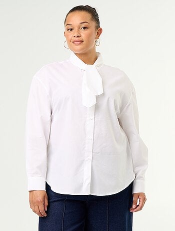 Blouse met lange mouwen en lavallièrekraag
