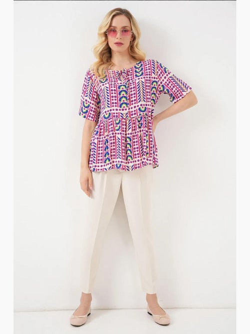 Blouse met patroon, ronde hals en strikdetail bdart - Kiabi