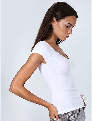 Blouse met v-hals en korte mouwen met drapering busem