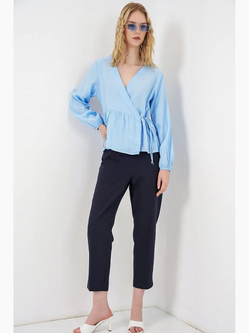 Blouse portefeuille en crêpe à col en v et détail nœud bdart - Kiabi