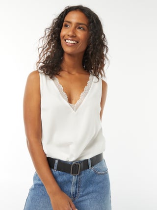 Blouse sans manches avec encolure en dentelle