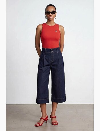 Blouse sans manches cintrée avec broderie dilvin