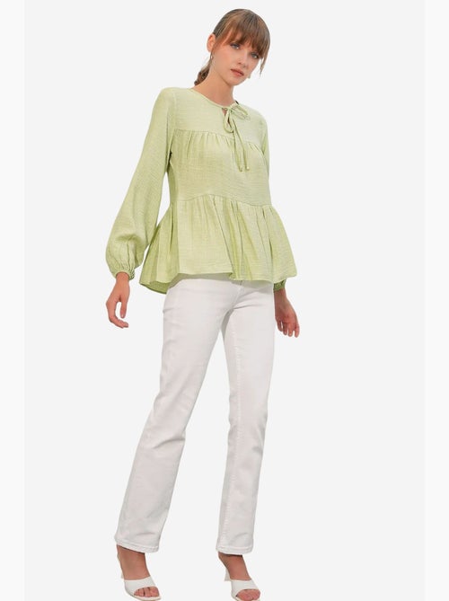 Blouse structuur met knoop voor bdart - Kiabi Blouse structuur met knoop voor bdart - Kiabi