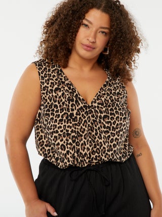Blouse uni avec couture fantaisie au col