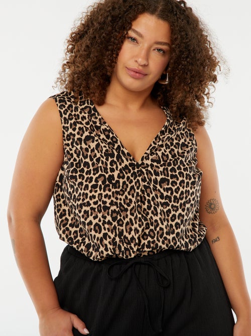 Blouse uni avec couture fantaisie au col - Kiabi