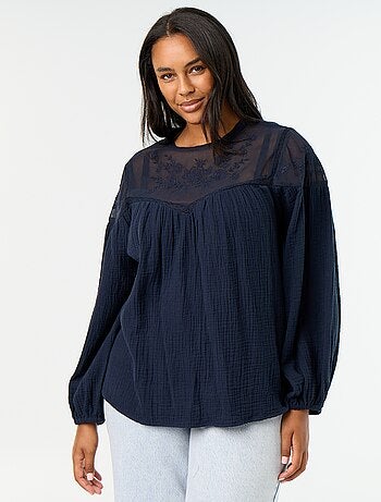 Blouse uni en gaze de coton et dentelle