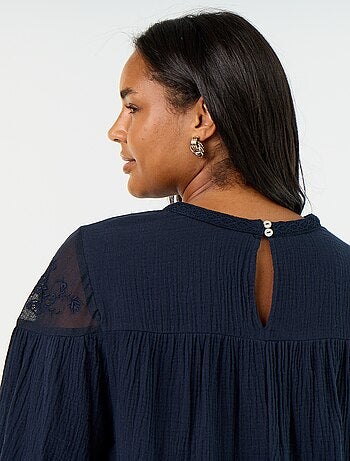 Blouse uni en gaze de coton et dentelle