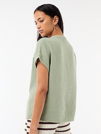 Blouse van dubbel katoengaas met borduursels