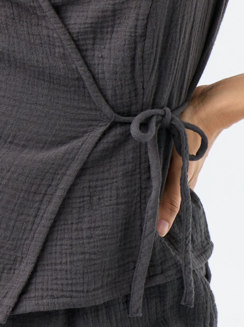 Blouse van katoenen gaas met overslag Zwart - Kiabi