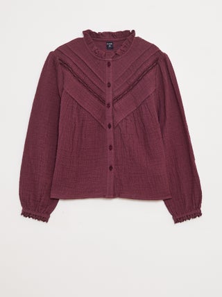 Blouse van zachte, luchtige katoen met plumetisborduursel