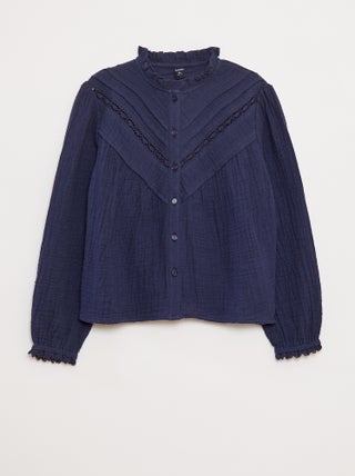 Blouse van zachte, luchtige katoen met plumetisborduursel
