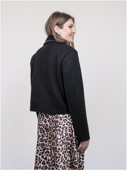 Blouson avec détails simili uzelle - Kiabi Blouson avec détails simili uzelle - Kiabi