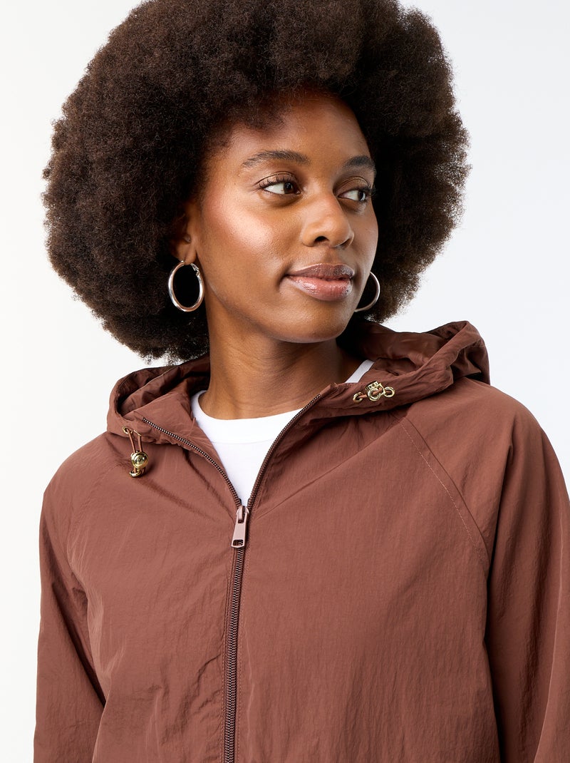 Blouson coupe-vent à capuche avec poches à rabat Marron - Kiabi