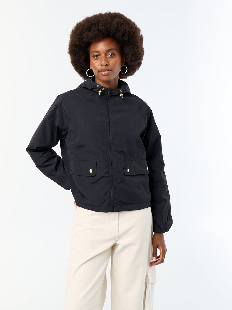 Blouson coupe-vent à capuche avec poches à rabat Noir - Kiabi