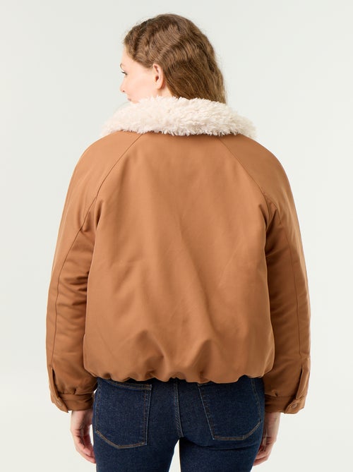 Blouson court avec col effet moutonné - Kiabi