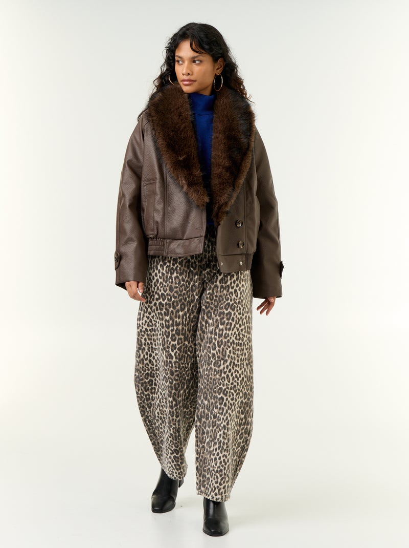 Blouson court en faux cuir avec col en fausse fourrure amovible Marron - Kiabi