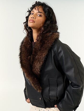 Blouson court en faux cuir avec col en fausse fourrure amovible