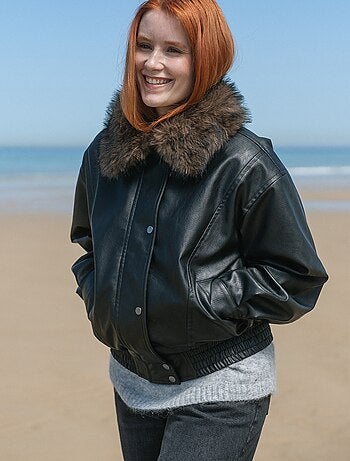 Blouson en faux cuir oversize avec col en fourrure amovible