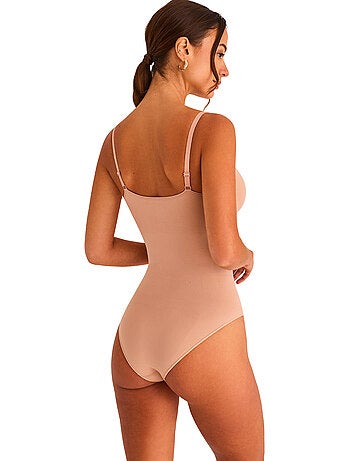 Body emboîtant sculptant one and shape