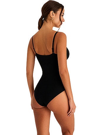 Body emboîtant sculptant one and shape
