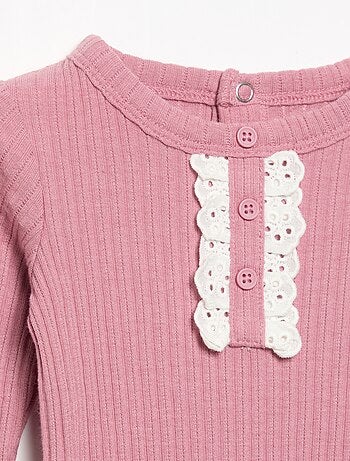 Body en maille côtelée avec broderie anglaise