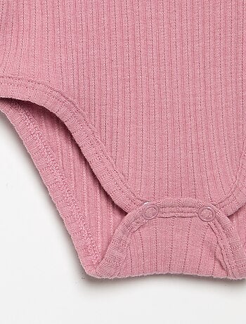 Body en maille côtelée avec broderie anglaise