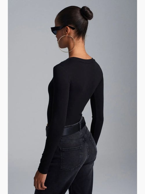 Body met ronde hals aansluitend jersey dilvin - Kiabi Body met ronde hals aansluitend jersey dilvin - Kiabi