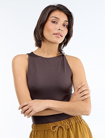 Body uni avec bijoux fantaisies aux bretelles
