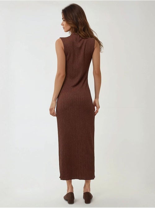 Bodycon maxi-jurk met halterkraag en textuur - Kiabi