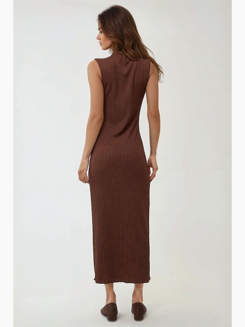 Bodycon maxi-jurk met halterkraag en textuur hiccup Bruin - Kiabi