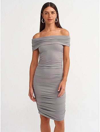 Bodycon midi-jurk met blote schouders dilvin