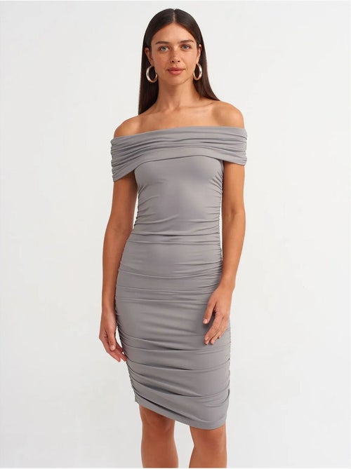 Bodycon midi-jurk met blote schouders dilvin - Kiabi Bodycon midi-jurk met blote schouders dilvin - Kiabi