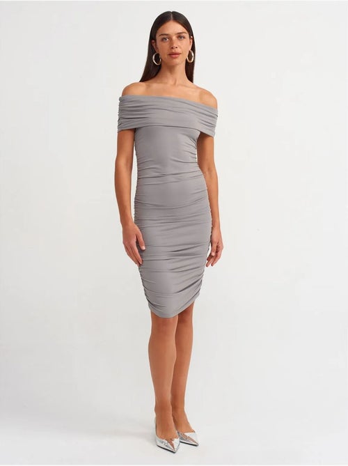 Bodycon midi-jurk met blote schouders dilvin - Kiabi Bodycon midi-jurk met blote schouders dilvin - Kiabi