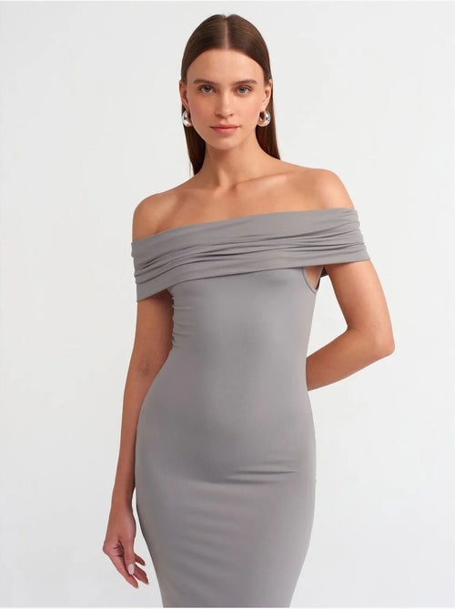 Bodycon midi-jurk met blote schouders dilvin - Kiabi Bodycon midi-jurk met blote schouders dilvin - Kiabi