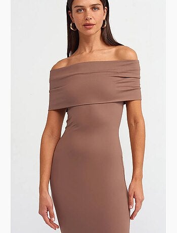 Bodycon midi-jurk met blote schouders dilvin
