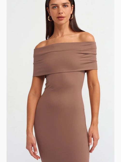 Bodycon midi-jurk met blote schouders dilvin - Kiabi Bodycon midi-jurk met blote schouders dilvin - Kiabi