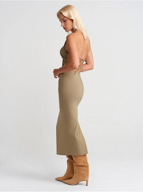 Bodycon midi-jurk met halternek dilvin - Kiabi Bodycon midi-jurk met halternek dilvin - Kiabi
