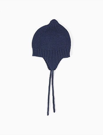 Bonnet en maille avec liens à nouer