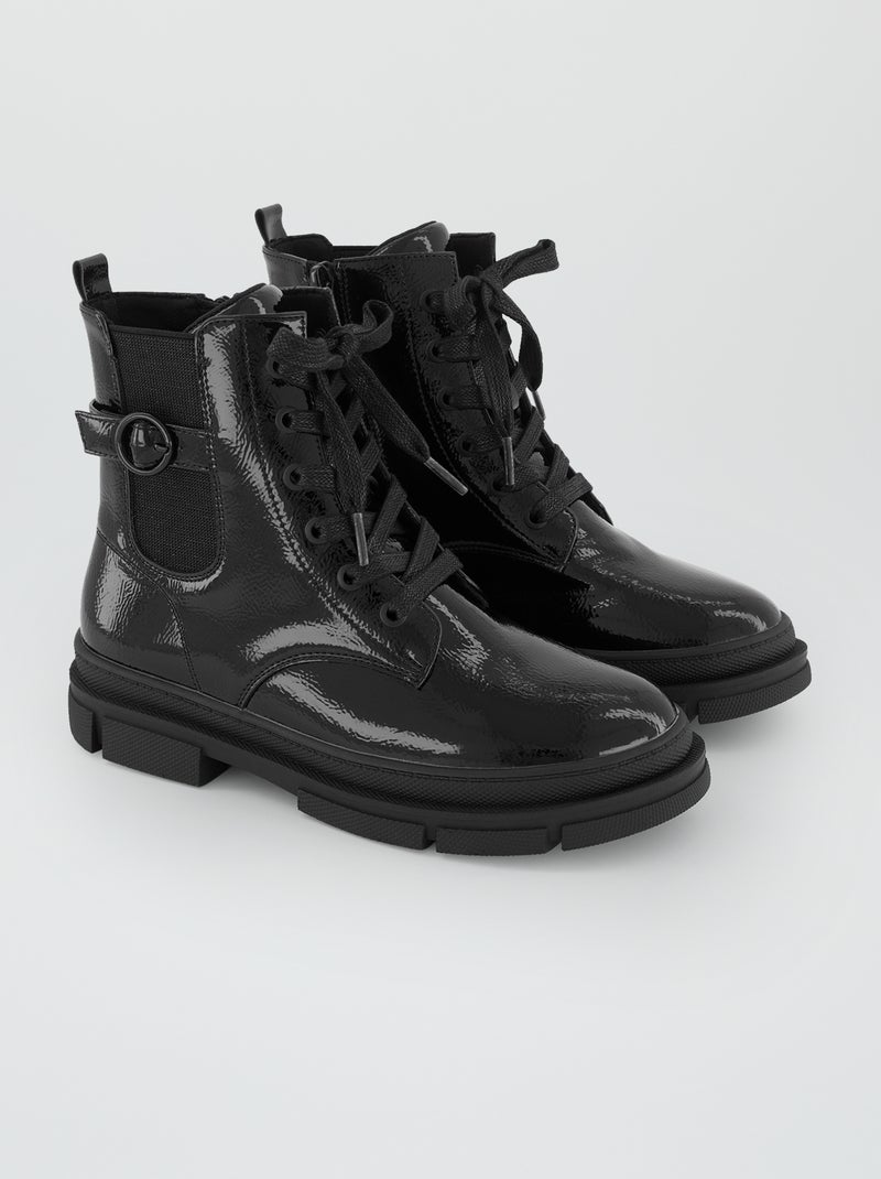 Boots à lacets et semelles crantées noir - Kiabi