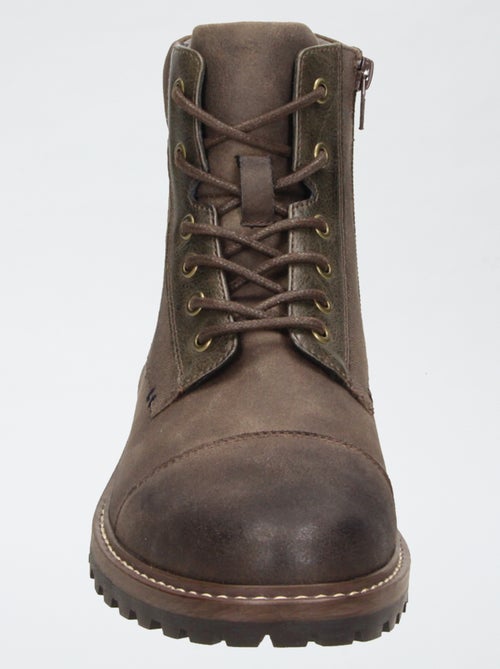 Boots à semelle crantée - Kiabi Boots à semelle crantée - Kiabi