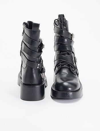 Boots avec sangles