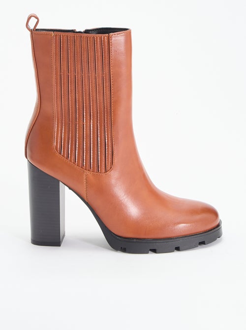 Boots en simili à talon haut - Kiabi Boots en simili à talon haut - Kiabi