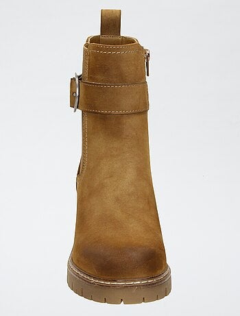 Boots met profielzool