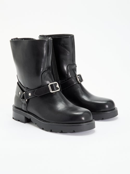 Boots van gelakt imitatieleer met fantasiebandjes - Kiabi Boots van gelakt imitatieleer met fantasiebandjes - Kiabi