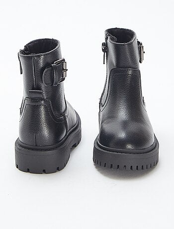 Boots van imitatieleer met textuur en metallic gesp