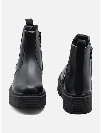 Bottines à semelles crantées