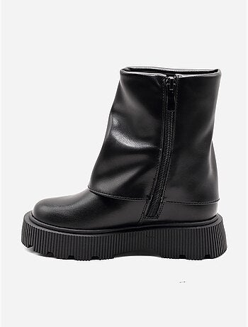 Bottines à semelles crantées