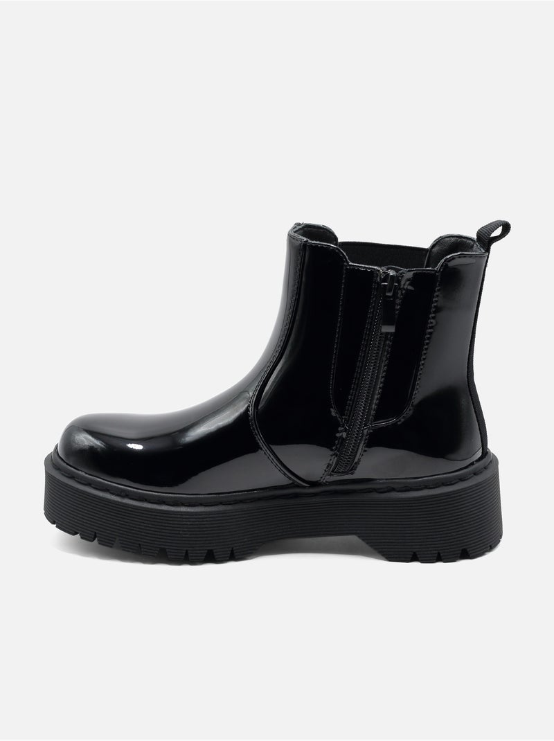 Bottines à semelles crantées Noir Noir - Kiabi