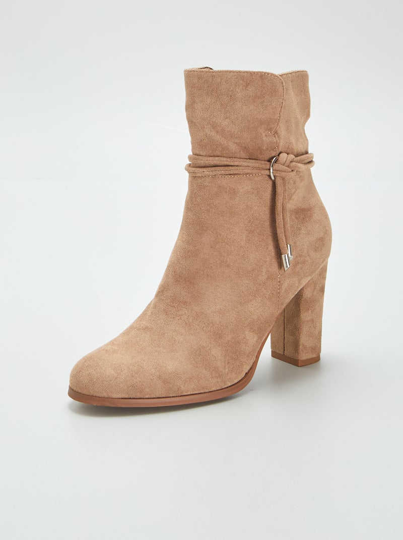 Bottines à talon en suédine Beige - Kiabi